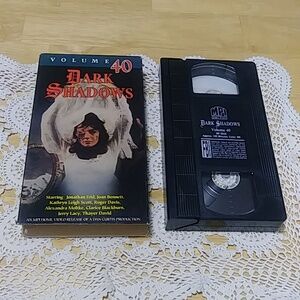 Dark Shadows Volume 40 VHS - Vampires, werewolves, horror, suspense